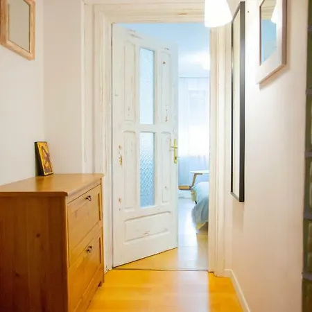 New Cismigiu Studio Apartment Bucharest
